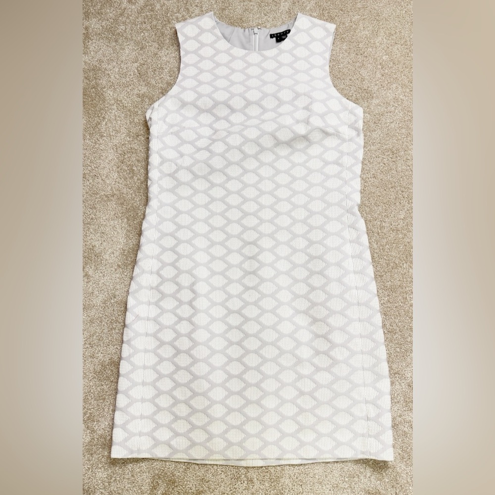Theory - White and Grey Shift Dress - Size 6 - Like New Condition - Geometric